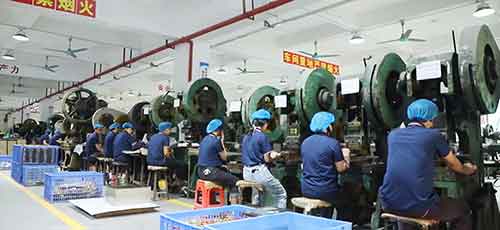 Tin box and tin can stamping factory floor -2